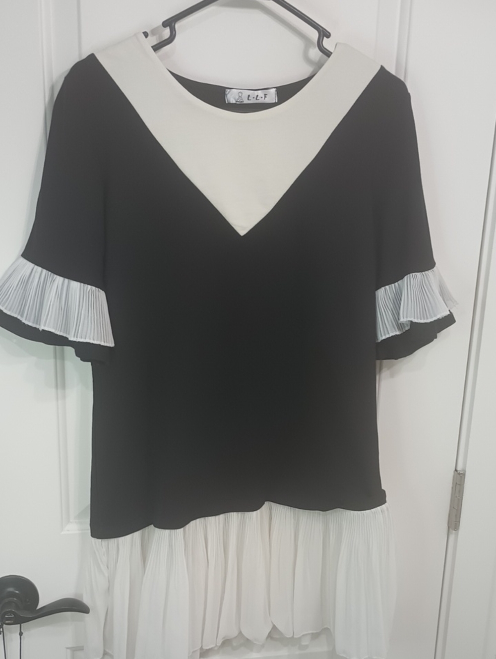 Black & White Pleated Hem Contrast Women’s Top